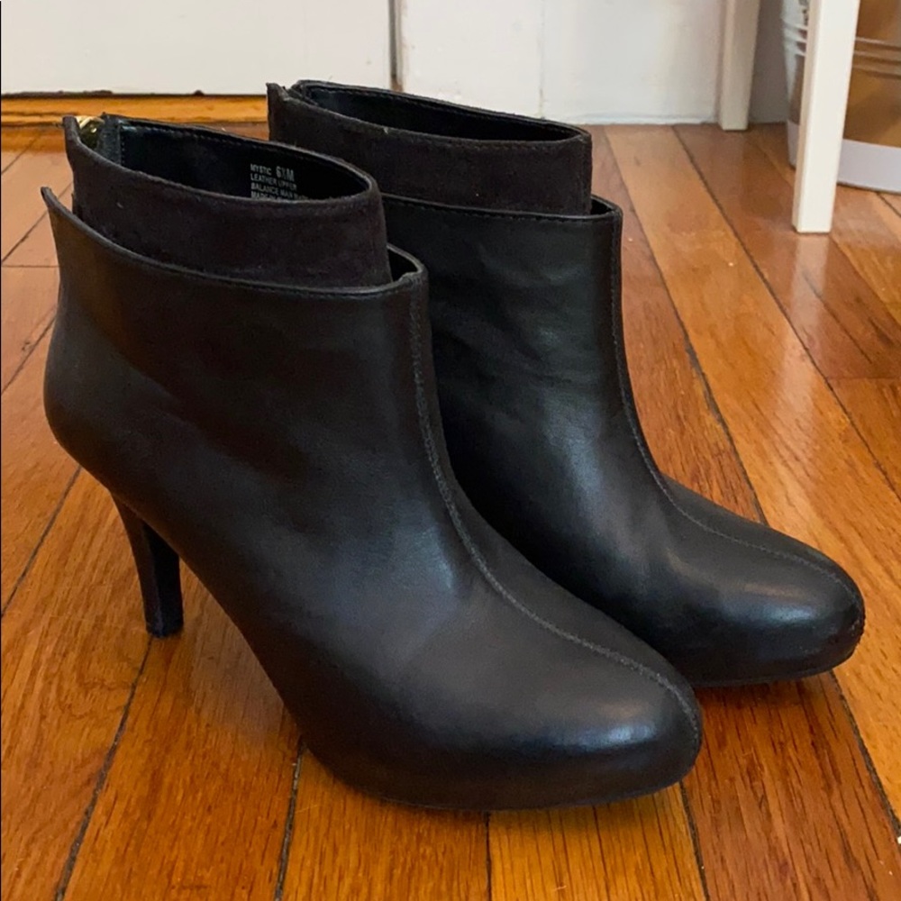 Me Too Black Leather Booties